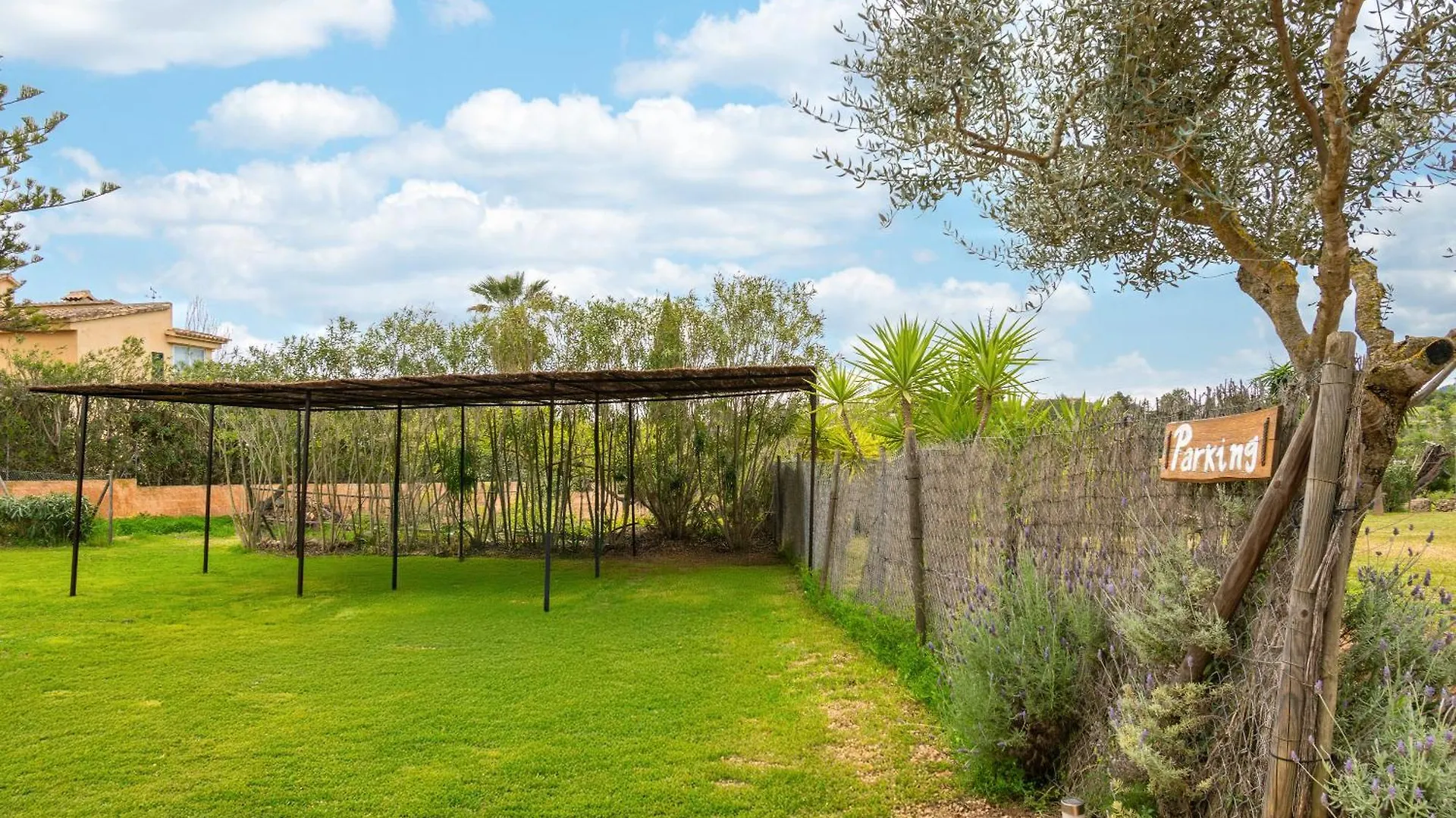 Agroturismo Son Bauzanet Establiments 0*,